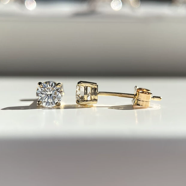 0.85ct Lab-Grown Round Brilliant Ettore Stud Earrings in 9K Yellow Gold