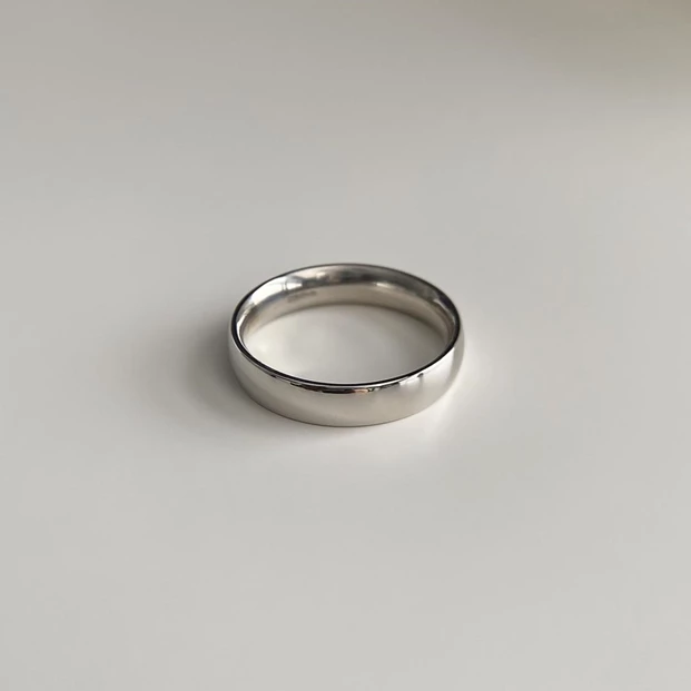 Platinum 4mm Traditional Court Medium Weight Wedding Ring
