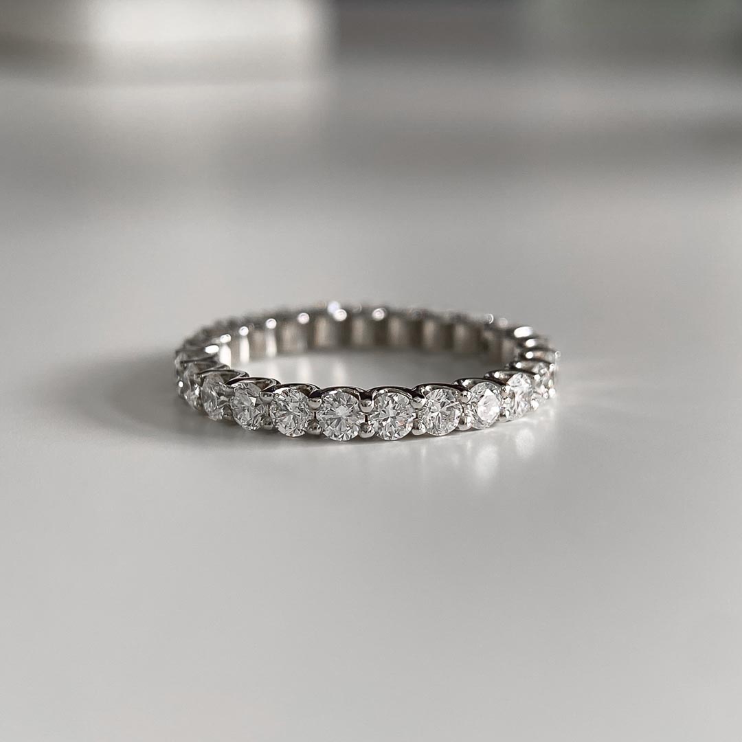 9K White Gold 2.4mm Full U Collet Set Diamond Ring