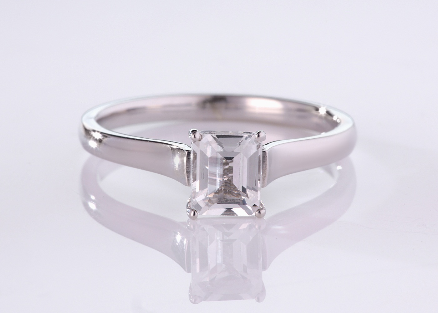Radiant Hita Diamond Ring in 18K Rose Gold 360 image