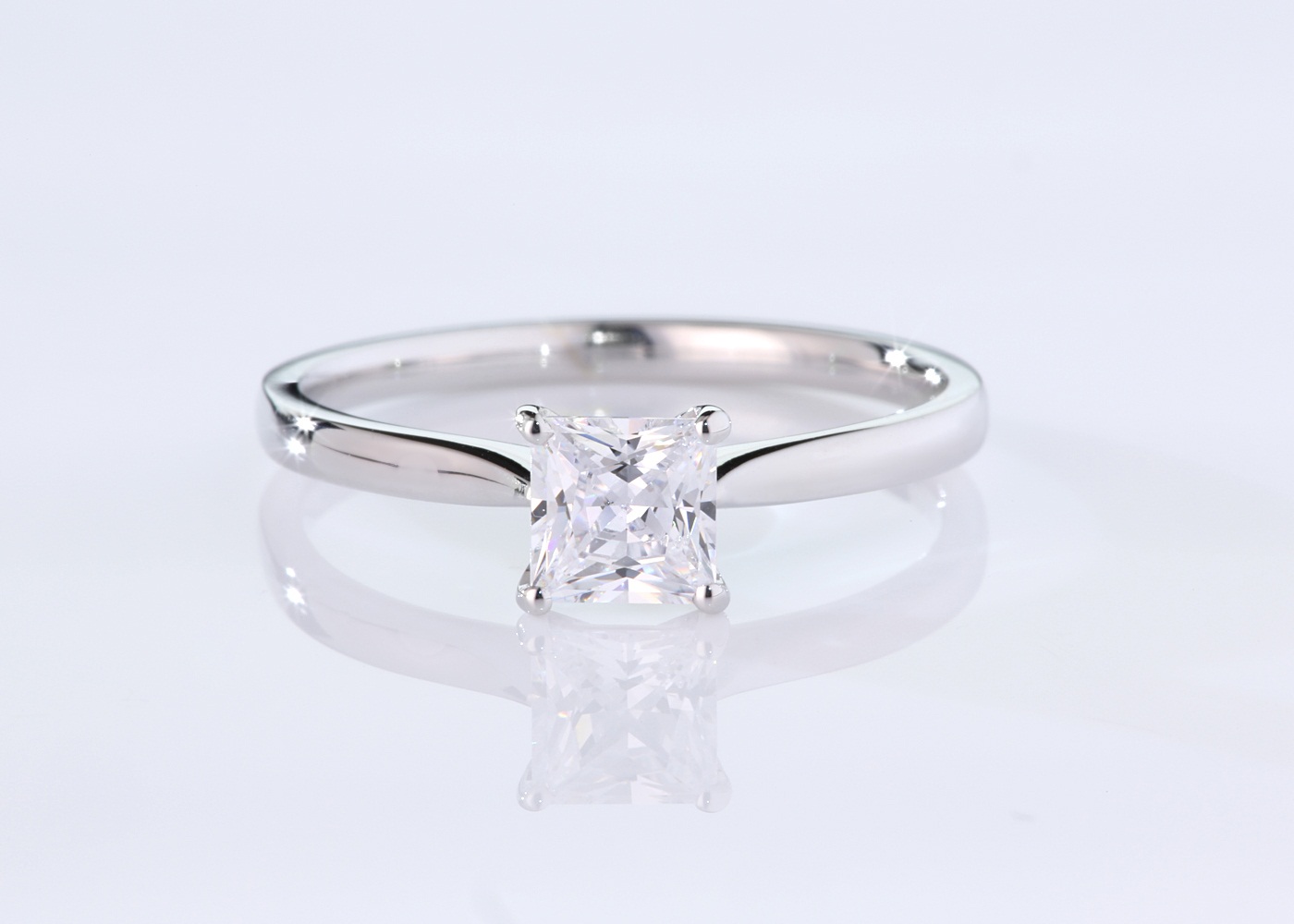 Princess Nara Diamond Ring in Platinum 360 image
