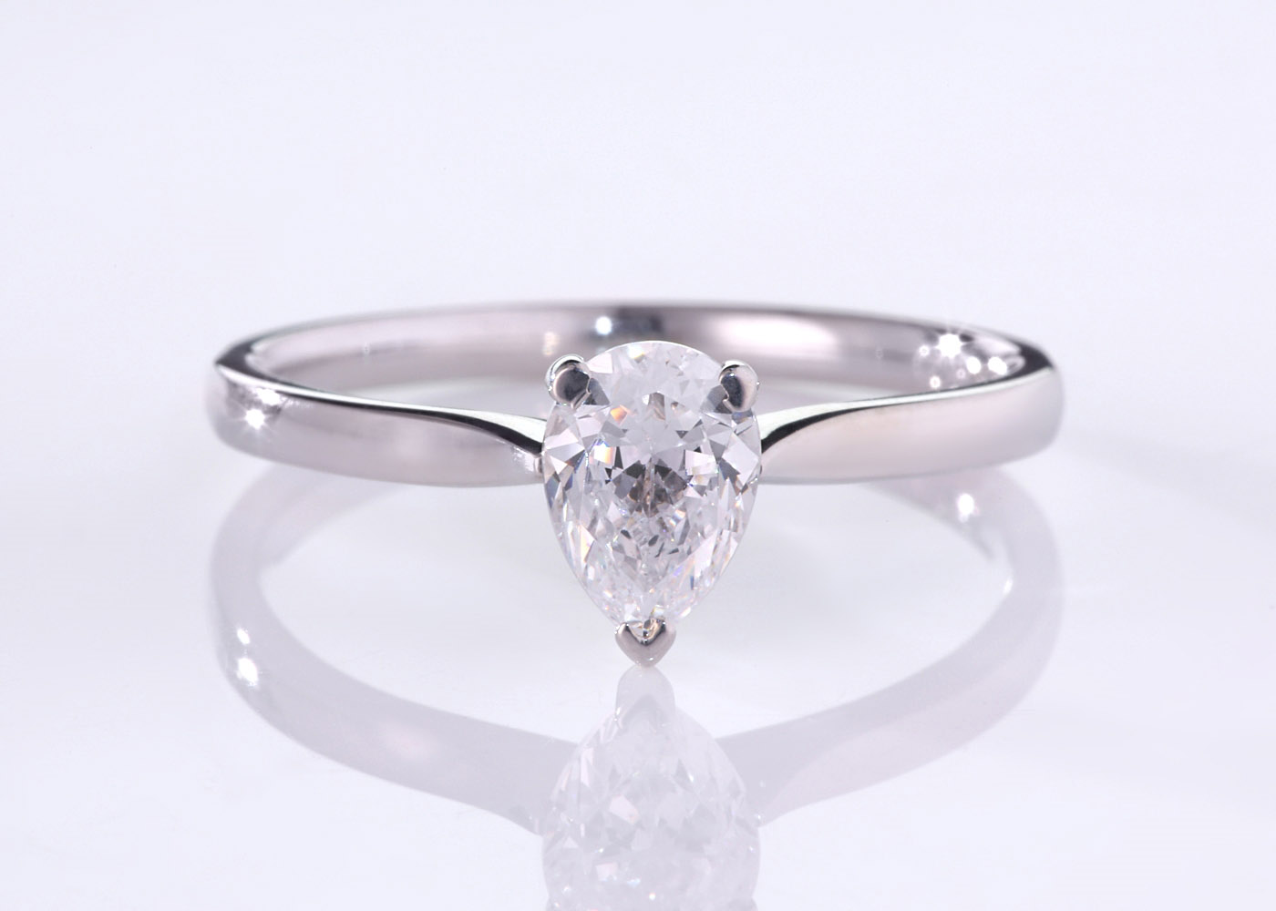 Pear Hera Diamond Ring in 18K Rose Gold 360 image