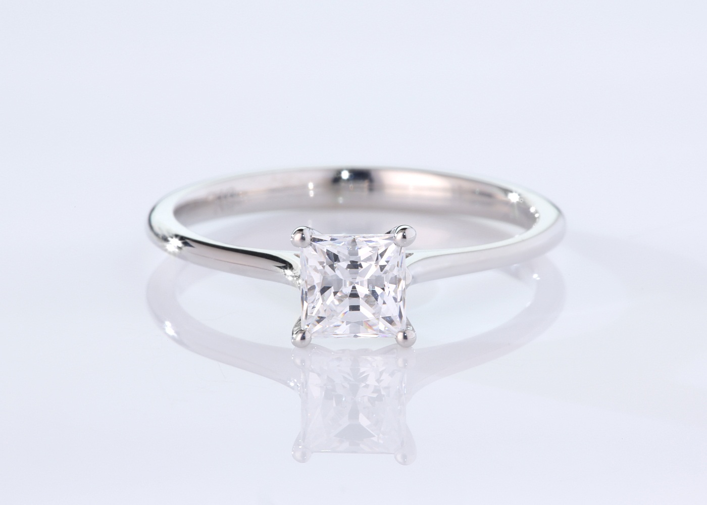 Princess Adamas Diamond Ring in 18K White Gold 360 image