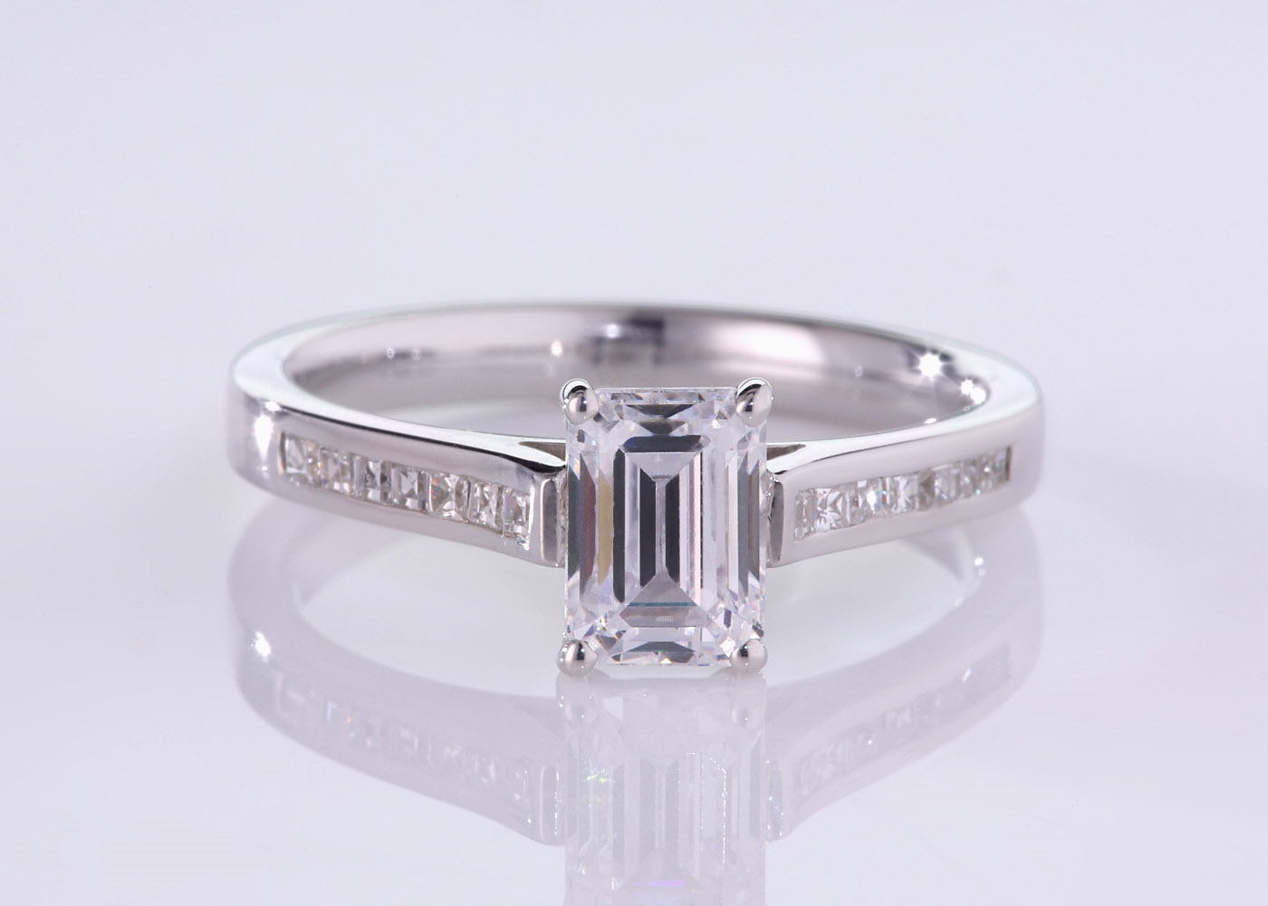 Diamond Set Emerald Jiya Diamond Ring in 18K Rose Gold 360 image